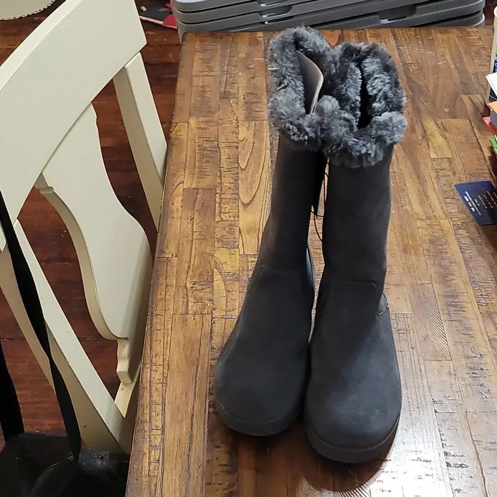 Universal Thread Women's Suede Boots, Gray, Size 6, NWT